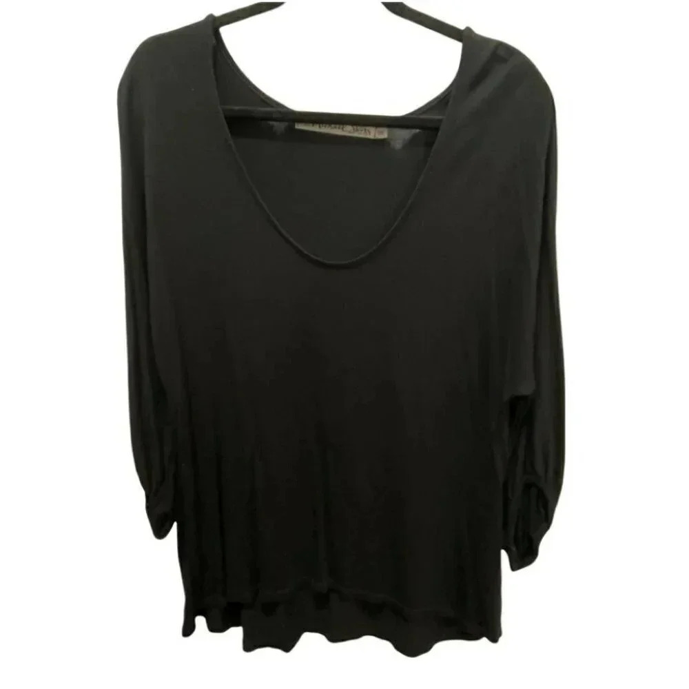 Michael Stars OS Black scoop V-neck‎ top
